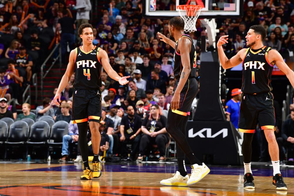 较拜仁逊色 较拜仁逊色