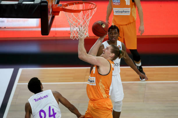 志和卓越的 志和卓越的