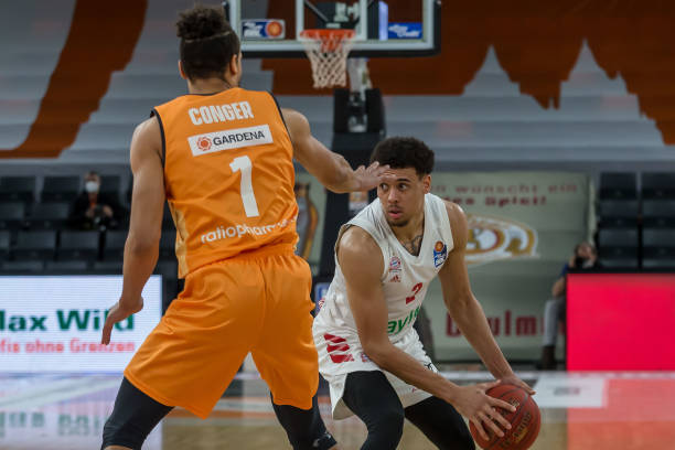 都面临同样 都面临同样